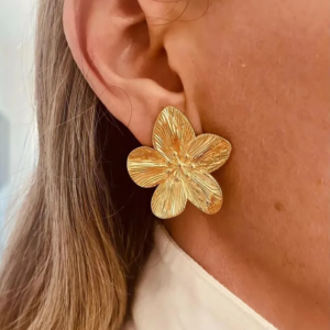 boucles d'oreilles dorées fleur martelée